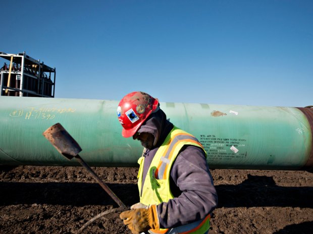 Frustrated by Washington’s continuing delays in approving proposals for the U.S.-bound Keystone XL pipeline, Alberta is also getting negative signals from its western border. 