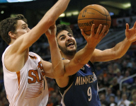 See Ricky Rubio's ridiculous behind-the-back circus shot
