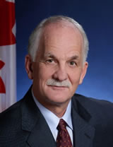 Photo de l'honorable Vic Toews, ministre de la Sécurité publique