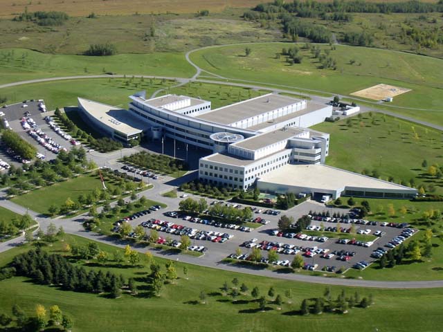Une photo du Centre spatial John H. Chapman à Longueuil au Québec  (numéro du bien 11818)