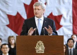 Le Premier ministre Stephen Harper annonce l’intention du gouvernement de légiférer pour que les criminels les plus haineux du Canada restent derrière les barreaux à vie. 