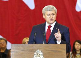 Le Premier ministre Harper annonce de nouvelles lois contre le terrorisme à Richmond Hill, en Ontario.