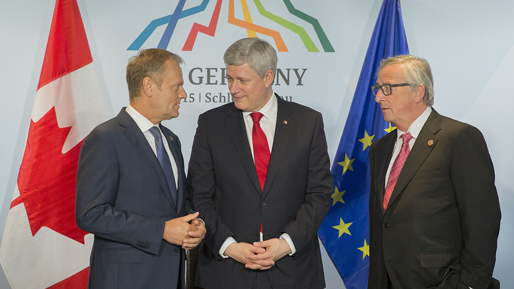 Le Premier ministre Stephen Harper rencontre Jean-Claude Juncker, Président de la Commission européenne, et Donald Tusk, Président du Conseil européenne.