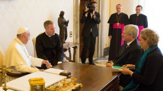 Le PM Harper se rend à la Cité du Vatican et à Rome, en Italie 
