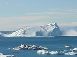 File:Iceberg calving 480x360 by Slaunger 2007-08-23.ogg