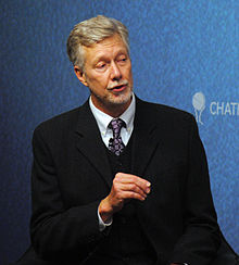 Kevin Bales at Chatham House 2013.jpg
