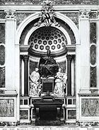 Tomb of Pope Clement XII.jpg