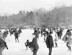 File:Skating in Central Park Frank-S.-Armitage-American-Mutoscope-And-Biograph-1900.ogv