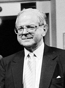 Robert Conquest (cropped).jpg