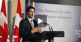 Vido (anglais) : Le premier ministre Justin Trudeau rend hommage  l'excellence en l'enseignement  l'occasion d'une crmonie nationale de remise des prix  Ottawa