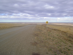 Le chemin Cator Hill à Miry Creek en Saskatchewan.