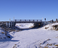 Le nouveau pont traversait la rivière Antler à Mount Pleasant