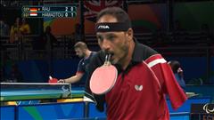 Paralympiques : jouer au tennis de table avec sa bouche