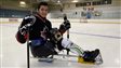Omar Al Ziab, 15 ans, a découvert le hockey sur luge grâce à un camp d'été pour jeunes handicapés.