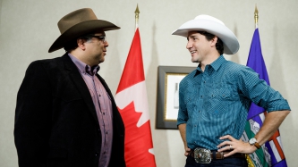 Le premier ministre Justin Trudeau rencontre le maire de Calgary, Naheed Nenshi
