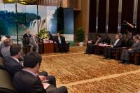Les membres de la délégation canadienne et des représentants du gouvernement de Guizhou ont participé à la rencontre.