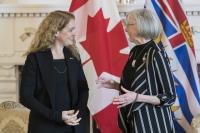 Upon her arrival in British Columbia, Governor General Julie Payette proceeded to Government House where she was greeted by Her Honour the Honourable Judith Guichon, Lieutenant Governor of British Columbia.