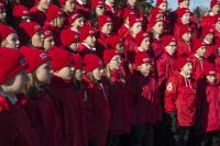 A choir of children sung "In Flanders Fields".