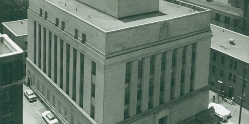 L'immeuble de la Banque du Canada en 1964. Source : Newton Photography Associated