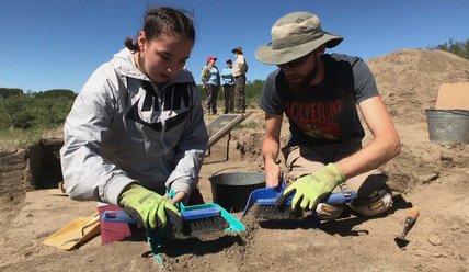 Siksika Nation teens reconnect with history in archeological dig