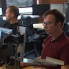 Des employés de l'entreprise de jeux vidéo Unity travaillent devant leur ordinateur.