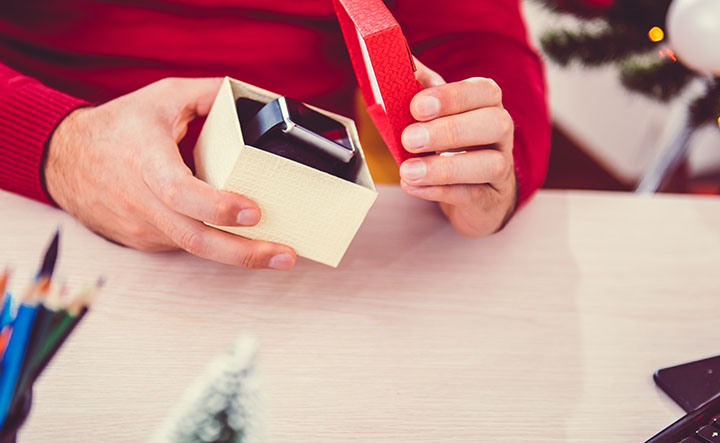 Five privacy tips for holiday shopping