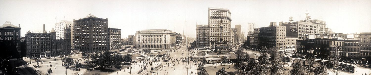 Panorama of Cleveland's Public Square in 1912.