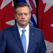 Le premier ministre de l'Alberta, Jason Kenney fait un discours.