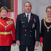 La distinction de l'Ordre du mérite des corps policiers a été remis à Robert Pigeon par la gouverneure générale du Canada, son Excellence la très honorable Julie Payette. 