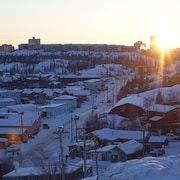 La ville de Yellowknife vue de haut. 