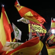 Les partisans du parti de droite Vox célèbrent les résultats de leur formation aux législatives espagnoles.