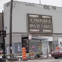 Un cinéma abandonné, avec des tags