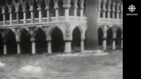 Le 4 novembre 1966, le palais des Doges est inondé. 