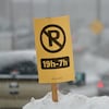 Une pancarte d'interdiction de stationner à Montréal
