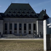 La Cour suprême du Canada, une journée au printemps.