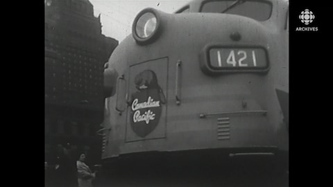 Wagon de tête du train avec l'identification Canadian Pacific.