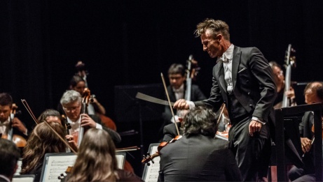 
																			Alexander Shelley and the NAC Orchestra | R&eacute;mi Th&eacute;riault 
									 
							