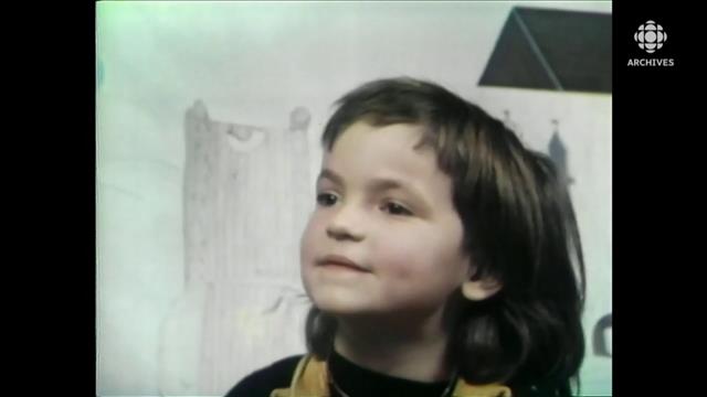 Une enfant qui veut devenir la Fée du Père Noël en 1985