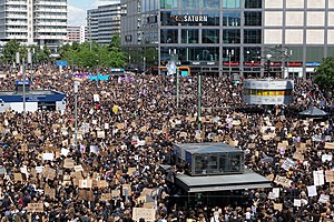 BlackLivesMatter protest Alexanderplatz Berlin 2020-06-06 26.jpg