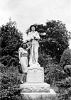 Minden Confederate monument 1946.jpg
