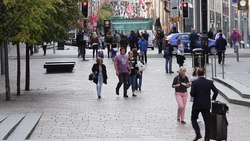 File:Pedestrians in Buchanan Street, Glasgow.webm