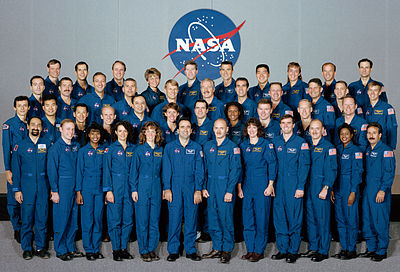 Nasa astronaut class of 1996.jpg