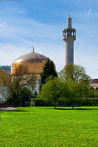 London Central Mosque, Regent's Park. A prominent Islamic landmark in the capital city.