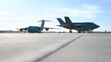 File:RAK Lakenheath U.S. F-35s land in Estonia.webm