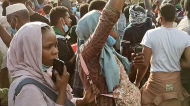 Female protesters in Sudan