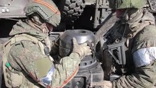 File:Российские десантники в бою с украинскими националистами захватили вооружение, поставленное западными странами.ogv