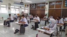 File:Student studies in classroom during face to face learning in Padang, Indonesia.webm
