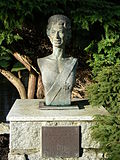 Bust of Queen Elizabeth II in Beacon Hill Park Victoria BC Canada.JPG