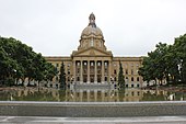 2011 Alberta Legislature Building 03.jpg