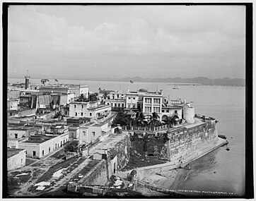 Governor's Palace and sea Walls in 1903.